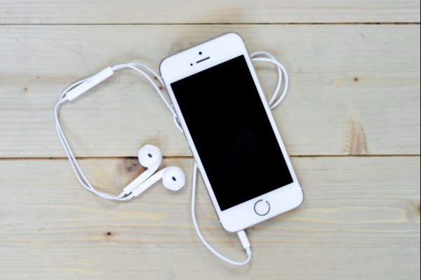 iPhone Thinks Headphones Are Plugged in 7 Easy Ways to Fix